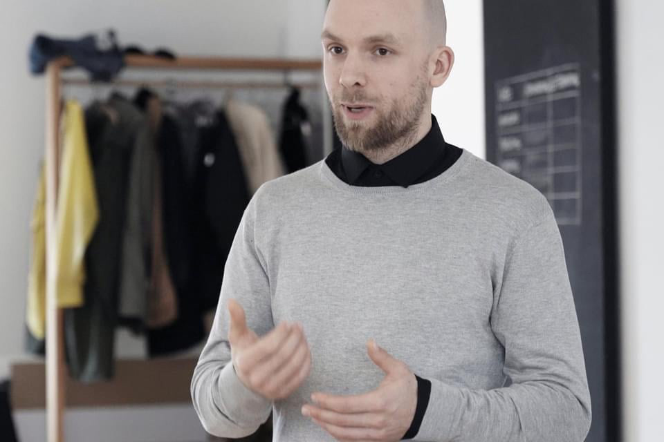 Arkitekt Mads præsenterer konkurrenceforslag – formidling af idé, proces og arkitektonisk vision