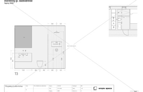 Plan for udvidelse af badeværelse med placering af toilet, vask, bruseniche og indbygningshylde. Målfast tegning med rumopdeling og inventarplacering.
